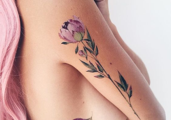 30 pikanti tetovējumi uz visapetelīgākajām sievietes ķermeņa daļām