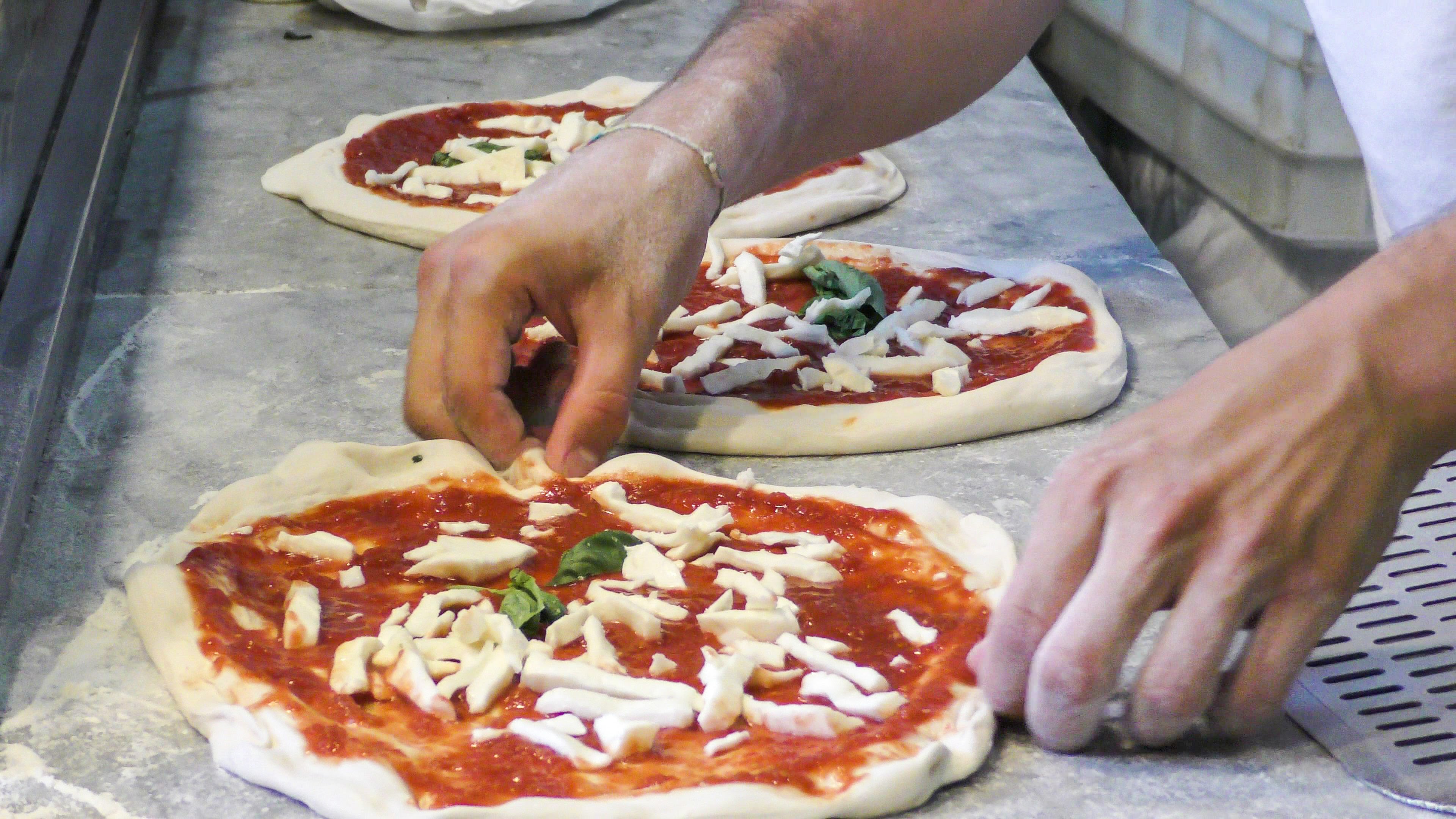 Kāpēc uz picas nevar likt daudz sastāvdaļas? Un vēl citi kulinārijas padomi!
