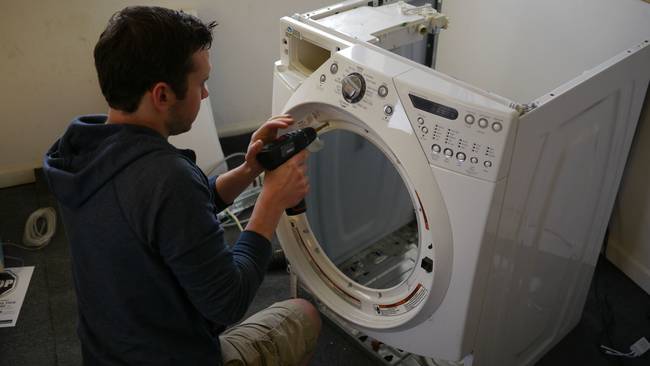 Puisis savu veco veļasmašīnu pārvērta par neticamu lietu