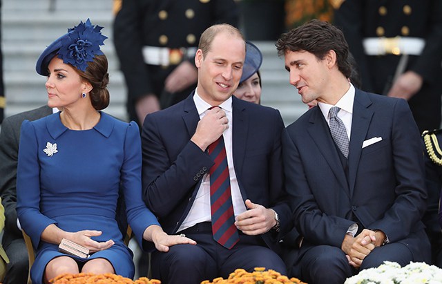 Princis Viljams un Keita Midltone nosvinējuši 7. kāzu gadadienu. Aplūkojiet foto, kuros var redzēt retās jūtu izpausmes
