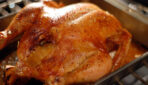 Pārstāj griezt nost vistas “ādiņu”: tā ir pati noderīgākā daļa! Ēd uz veselību!