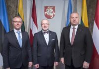 Baltijas valstu aizsardzības ministri Tartu pārrunās reģionālās drošības aktualitātes