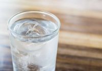 Silts, gāzēts vai ledaini auksts: kādu ūdeni labāk dzert, lai zaudētu svaru