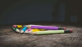 Netipiska atklājuma dēļ, skolā atceļ mācības. Skolas personāls nav bijis gatavs šādai situācijai.