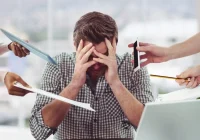 Nervozitāte pazudīs vienā mirklī: 3 veidi, kā mazināt stresu darbā