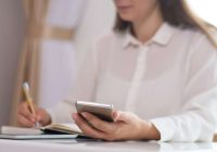 Kāpēc arvien vairāk cilvēku paļaujas uz digitālajiem rīkiem ikdienas izvēlēs