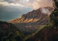 Pilnīgi slepeni! 500 kvadrātmetru liels pazemes bunkurs Havaju salās: viens no pasaulē pazīstamākajiem cilvēkiem nopietni gatavojas drīzam pasaules galam