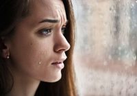 Sieviešu asaru smarža mazina vīriešu emocijas: zinātnieku atklājums