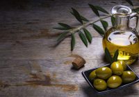 Tagad jūs nevarēs apmānīt: 3 pazīmēs, kā atšķirt kvalitatīvu olīveļļu