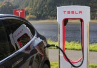 ES samazinās ierosinātos tarifus Teslas un citiem Ķīnas elektromobiļiem