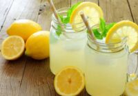 Atklāta vienkārša mājās gatavotas limonādes recepte, pēc kuras pagatavošanas vairs nevajadzēs doties uz veikalu pēc sodas dzērieniem