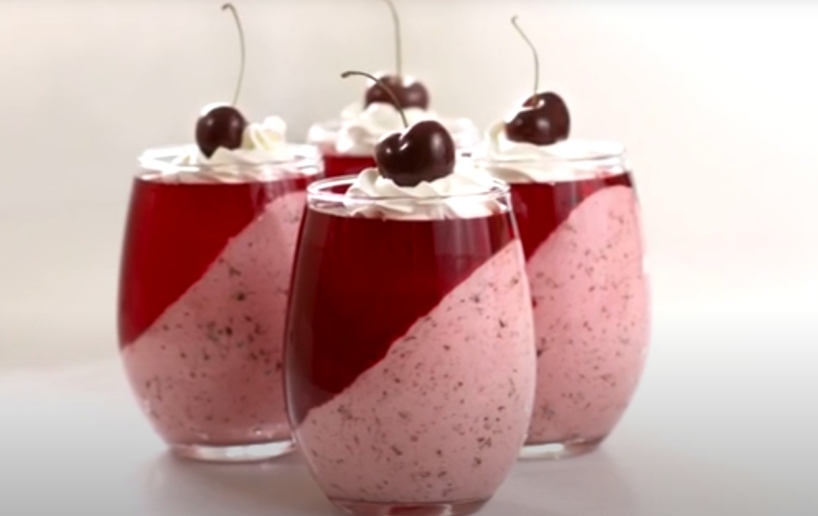 Deserts, kuru noteikti jāpagatavo ķiršu sezonā