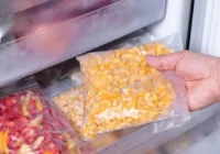 Pārtikas produkti, kurus nekad nevajadzētu sasaldēt – bet kaut kādu iemeslu dēļ saimnieces to tomēr dara