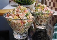 Šos salātus gatavoju jebkurā sezonā gan svētku galdam, gan vakariņām — ideāla recepte, kas vienmēr sanāk ātri un gardi