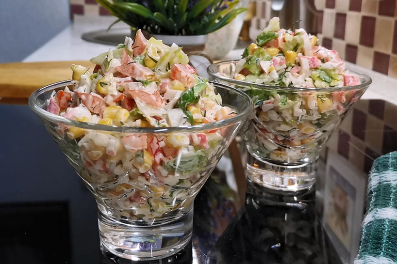 Šos salātus gatavoju jebkurā sezonā gan svētku galdam, gan vakariņām — ideāla recepte, kas vienmēr sanāk ātri un gardi