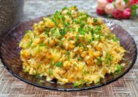 Ņemu kāpostu un rīsus, lai mirklī vien pagatavotu ļoti garšīgas vakariņas visai ģimenei Ņemu kāpostu un rīsus, lai mirklī vien pagatavotu ļoti garšīgas vakariņas visai ģimenei