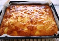 Vienkāršs un ļoti garšīgs ābolu pīrāgs, kas gatavs vien 30 minūtēs Vienkāršs un ļoti garšīgs ābolu pīrāgs, kas gatavs vien 30 minūtēs