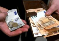 Izskan satraucoša informācija par nākotnes pensijām Latvijā – skaidrojam situāciju