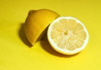 Mājsaimniecībām tiek ieteikts līdz novembrim vārīt citronu mizas ūdenī