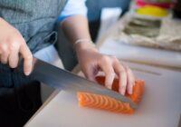 5 populāri veidi, kā asināt nazi bez asināmā