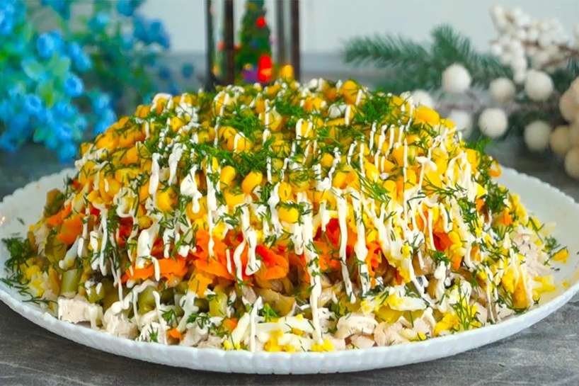 Šie ir kļuvuši par maniem mīļākajiem svētku salātiem – līdzīgi siļķei kažokā, bet viesi teica, ka ko tādu garšo pirmo reizi