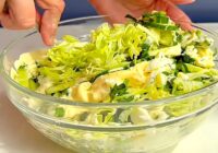 Uzreiz gatavoju dubultu porciju, jo šie kāpostu salāti ir tik gardi, ka no galda pazūd dažu minūšu laikā